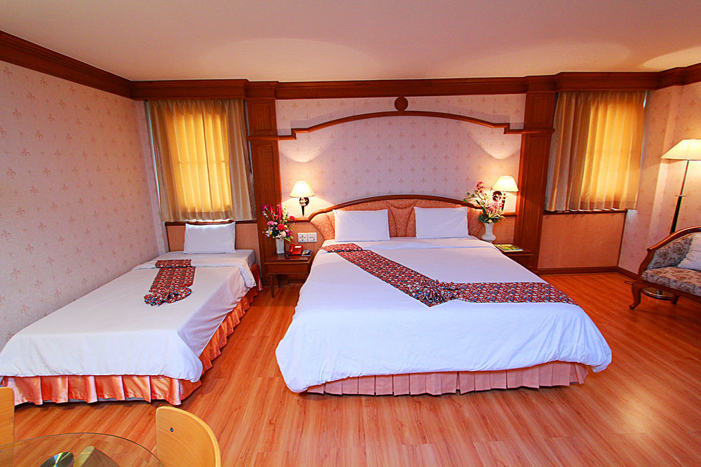 Sakol Hotel Хатъяй Экстерьер фото