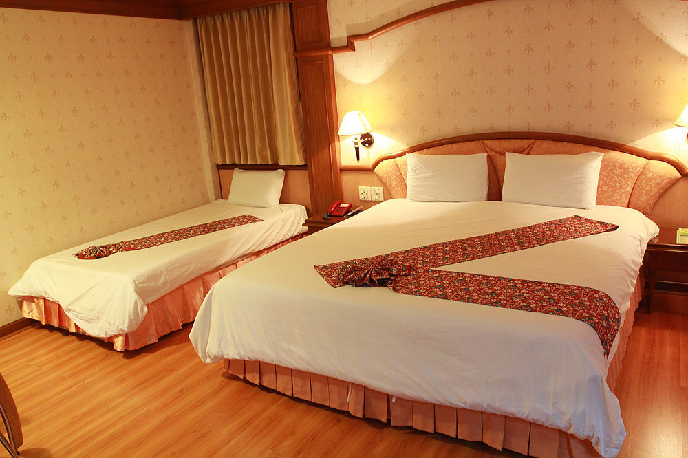 Sakol Hotel Хатъяй Экстерьер фото