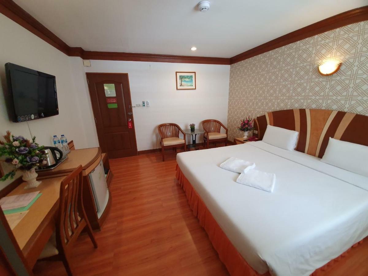 Sakol Hotel Хатъяй Экстерьер фото